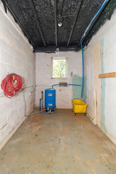 More Photos Of 10066 N Carthage Pike, Carthage Warehouse For Sale