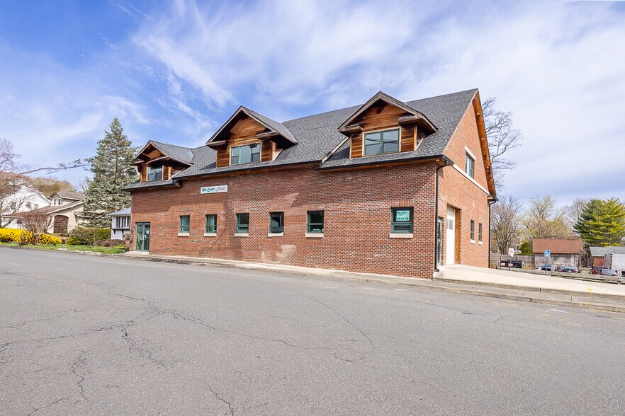 More Photos Of 1 Ten Eyck St, Stony Point General Retail For Sale