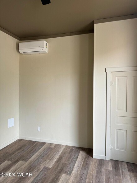 More Photos Of 28 N Main St, Kenton Office For Lease