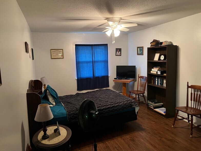 More Photos Of 806 N Cumberland St, Lebanon Apartments For Sale