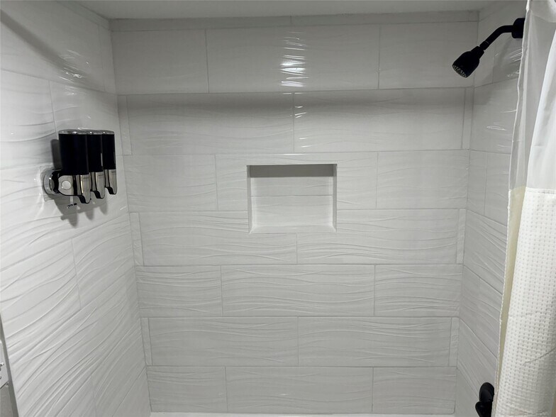 More Photos Of 5202 County Road 469, Brazoria Apartments For Sale