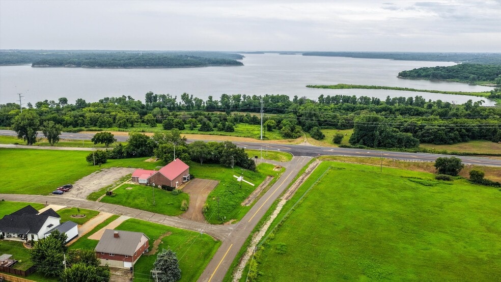 More Photos Of 105 Goldenrod Ave, Ozawkie Industrial For Sale