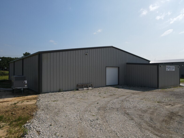 More Photos Of 9129 FM 678, Whitesboro Manufacturing For Sale