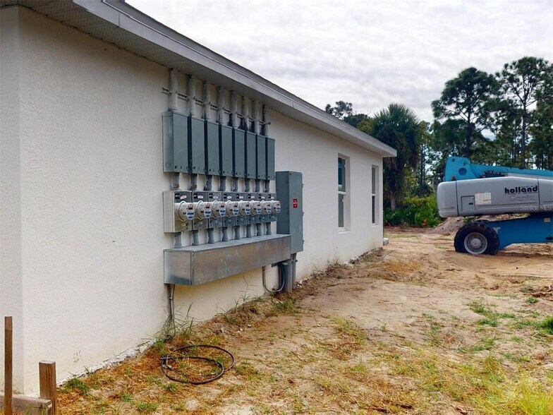 More Photos Of 1215 Capricorn Blvd, Punta Gorda Multifamily For Sale