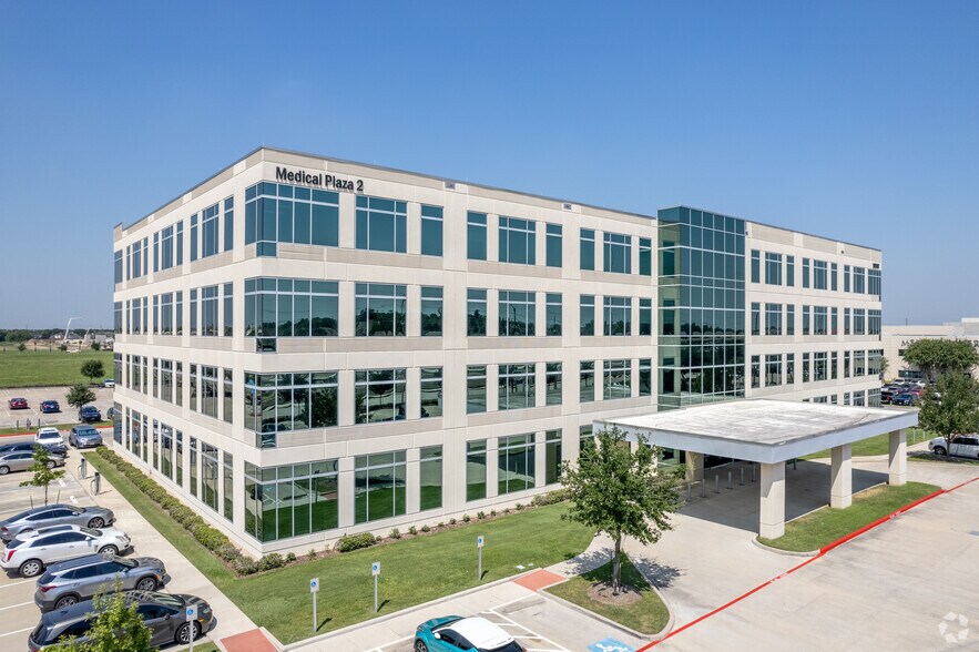 More Photos Of 10907 Memorial Hermann Dr, Pearland Medical For Lease
