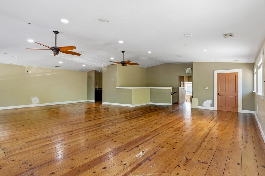 More Photos Of 450 Colfax Ave, Grass Valley Restaurant For Sale