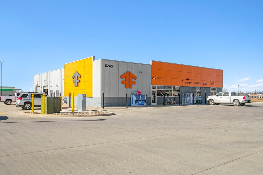 More Photos Of 4650 Cross Point Blvd NE, Cedar Rapids Freestanding For Sale