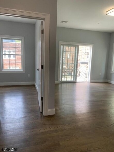 More Photos Of 12 Adams St, Newark Specialty For Sale