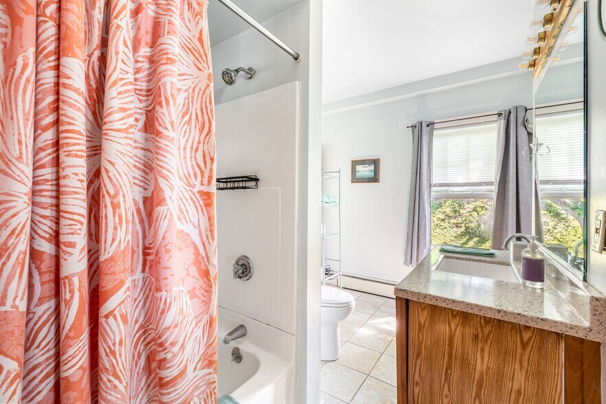 More Photos Of 557 Center Rd, New Shoreham Apartments For Sale