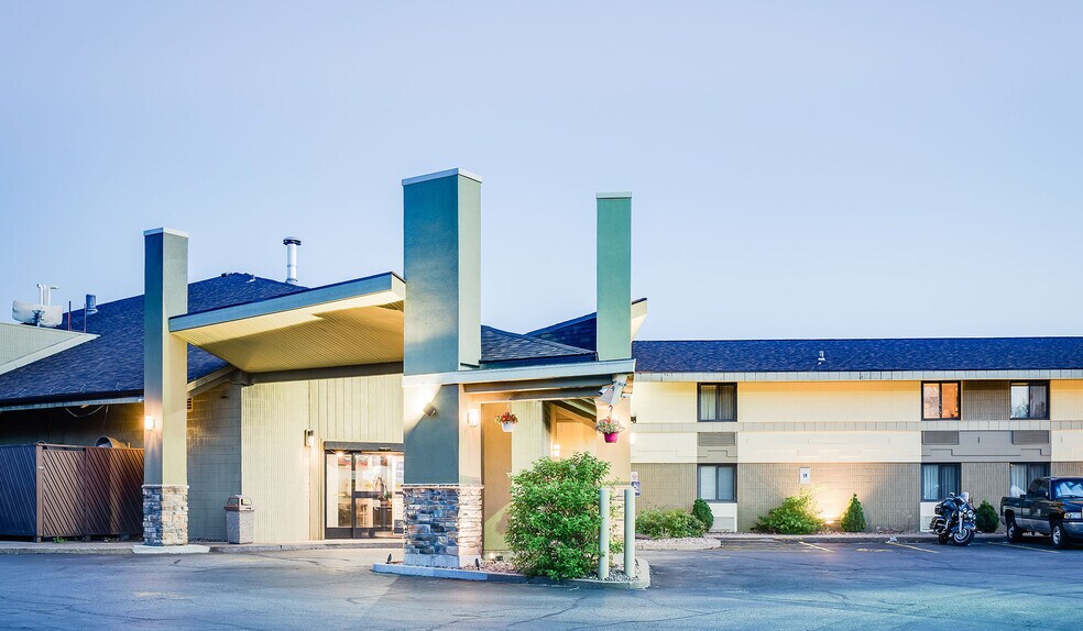 More Photos Of 600 Oasis Rd, Black River Falls Hotel For Sale