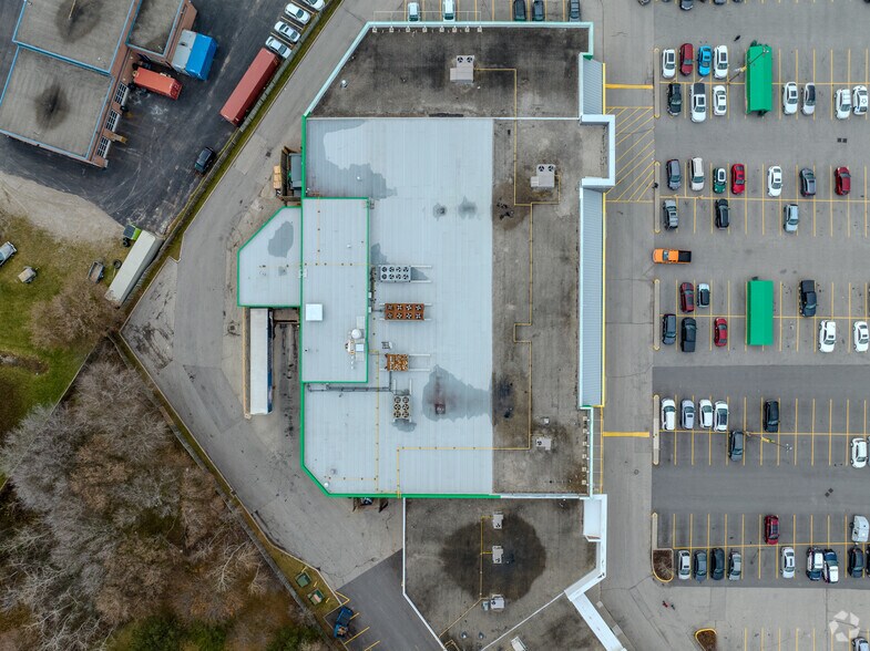 More Photos Of 100 Jamieson Pky, Cambridge Storefront For Lease