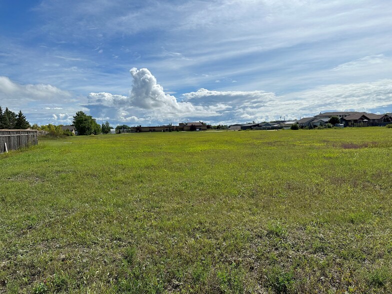 Primary Photo Of NE Wedgewood Pl, Gimli Land For Sale