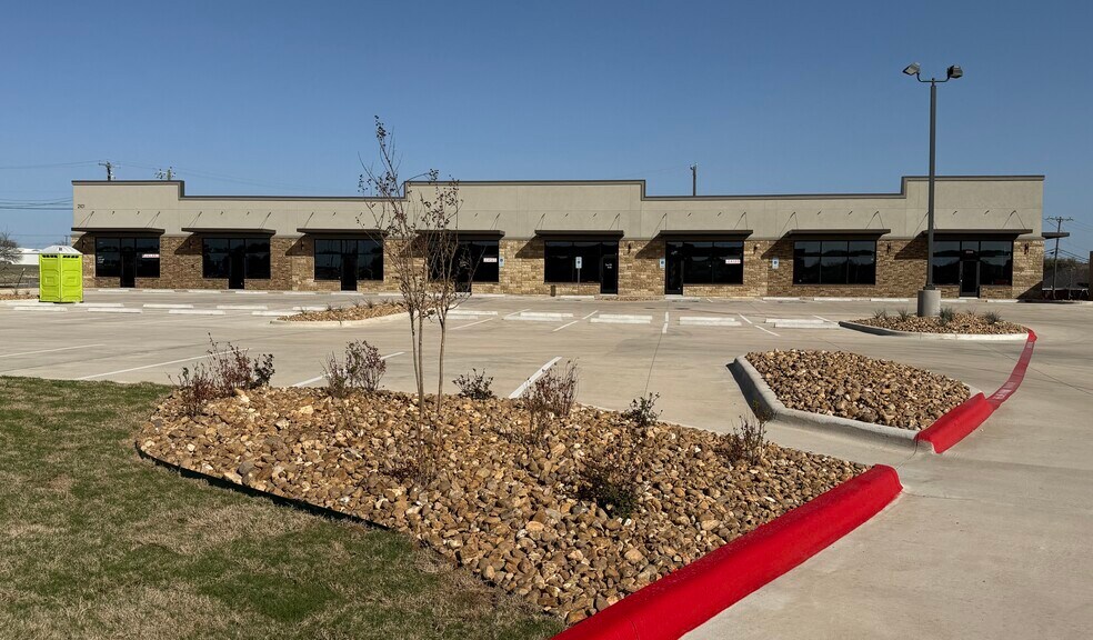 More Photos Of 2101 Memory Ln, Harker Heights Flex For Lease