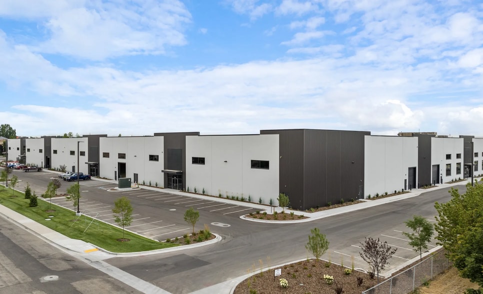 Primary Photo Of 1135 N Hickory Ave, Meridian Warehouse For Sale