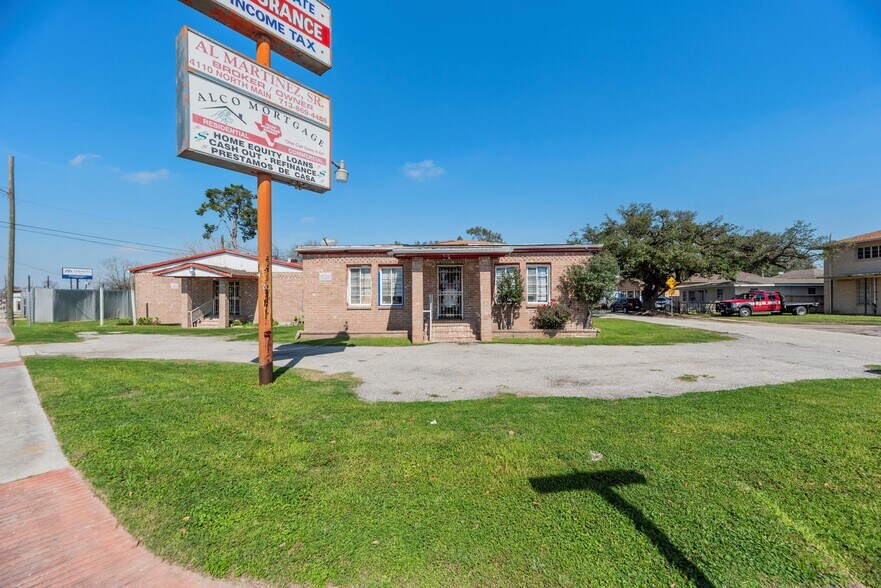 More Photos Of 4110 N Main St, Houston Loft Creative Space For Sale