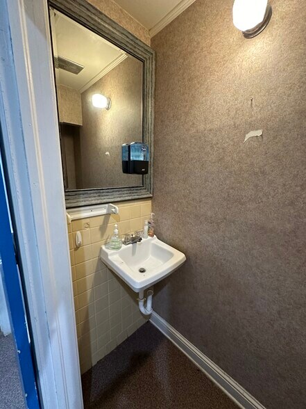 More Photos Of 513 Gaines School Rd, Athens Office Residential For Sale