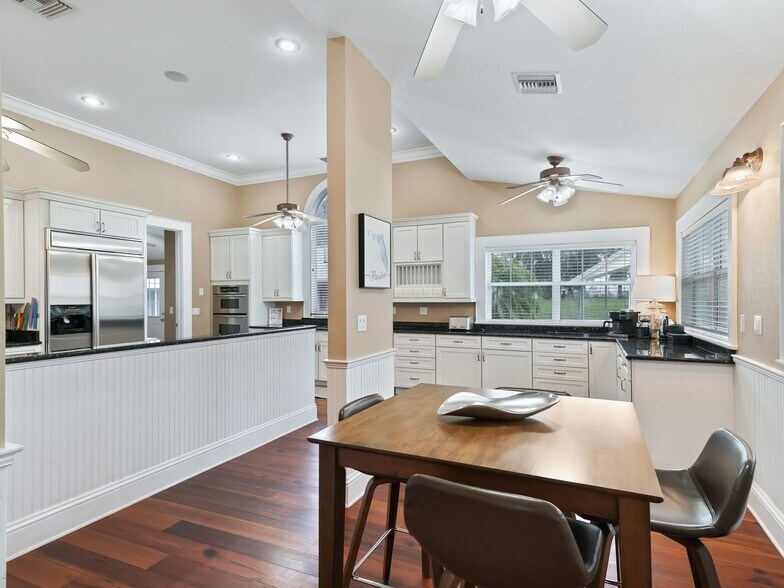 More Photos Of 12730 E Highway 25, Ocklawaha Specialty For Sale