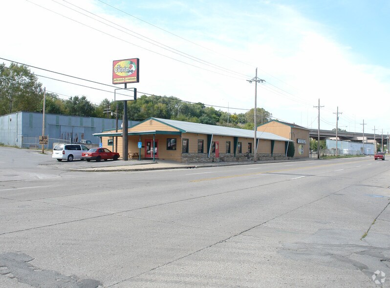 More Photos Of 6500 Railroad Ave, Omaha Restaurant For Sale