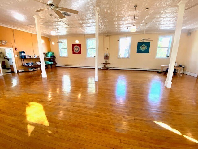 More Photos Of 17 Kellogg Ave, Amherst Storefront Retail Office For Lease