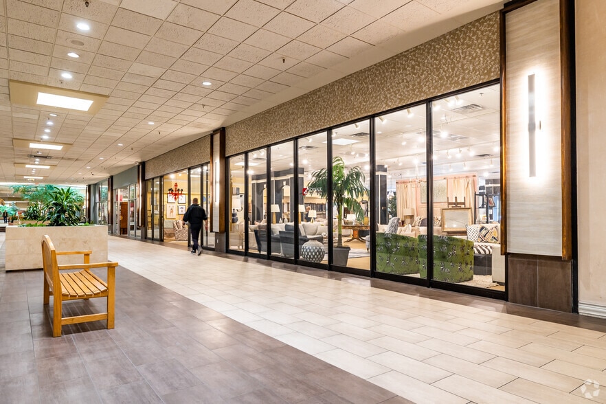 More Photos Of 12100-12240 N May Ave, Oklahoma City Unknown For Lease