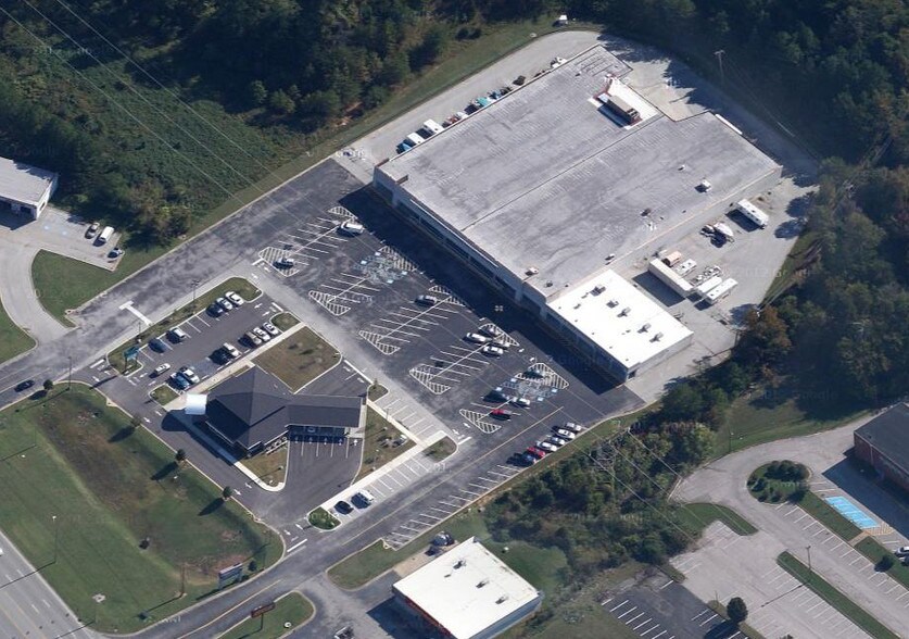 More Photos Of 4972-4980 Highway 58, Chattanooga Storefront For Lease