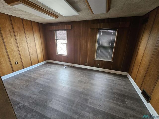 More Photos Of 705 N 1st St, Artesia Light Distribution For Sale