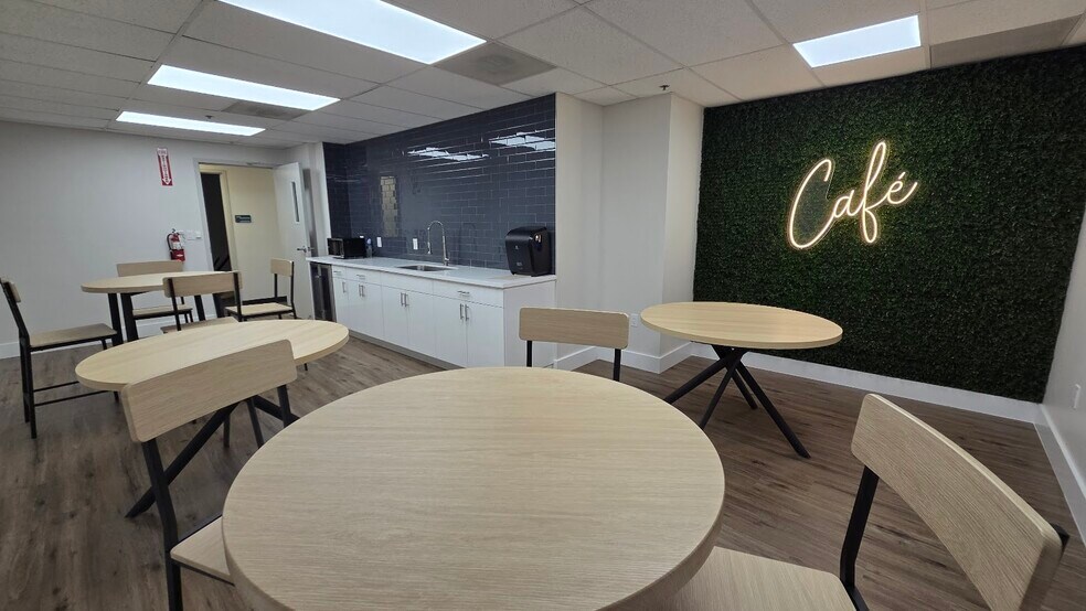 More Photos Of 6100 Griffin Rd, Davie Medical For Lease