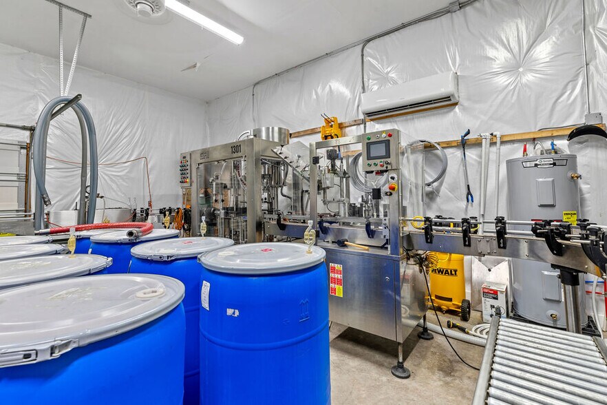 More Photos Of 877 State Fair Blvd, Solvay Storefront For Sale