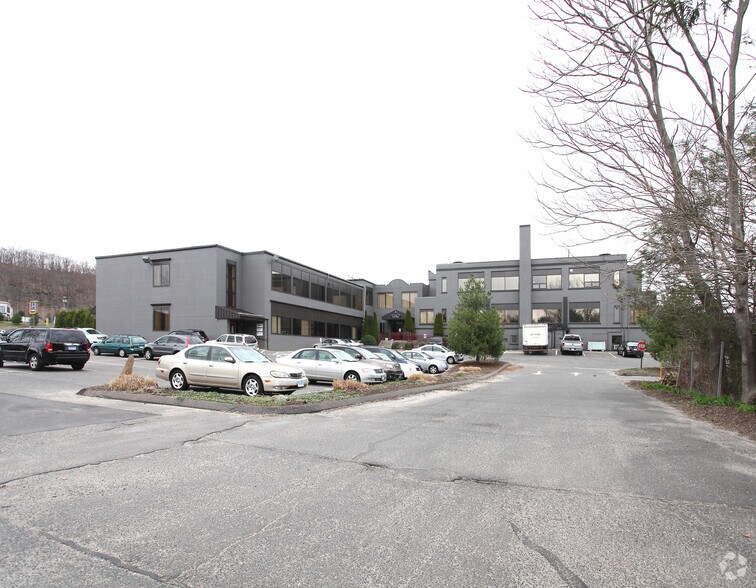 More Photos Of 22 Pine St, Bristol Medical For Lease