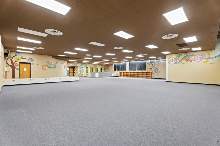 More Photos Of 3550 E Ross Pky, Wichita Specialty For Sale