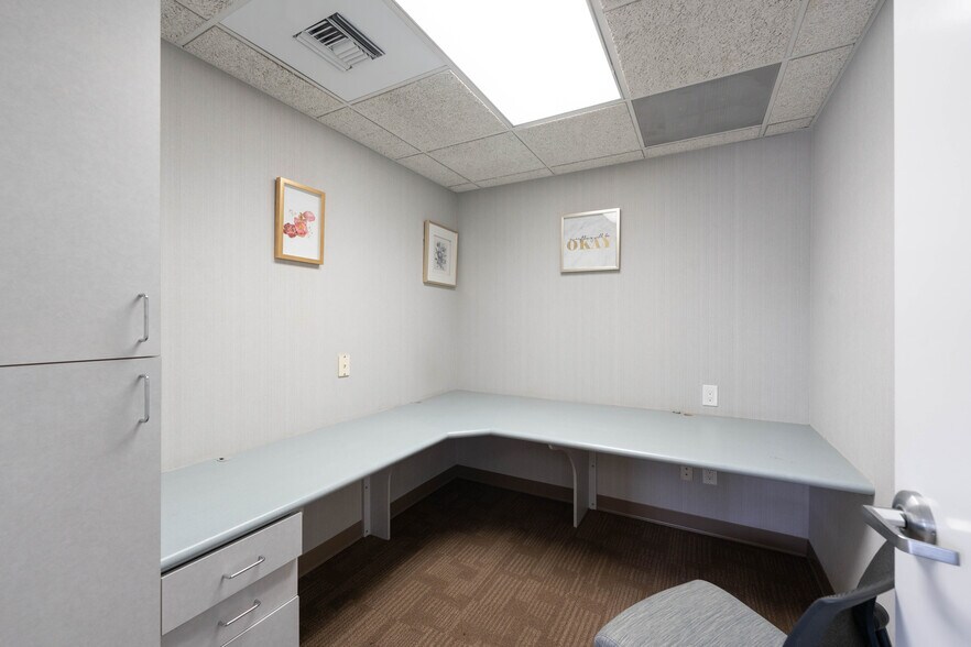 More Photos Of 5995-5997 Brockton Ave, Riverside Medical For Sale