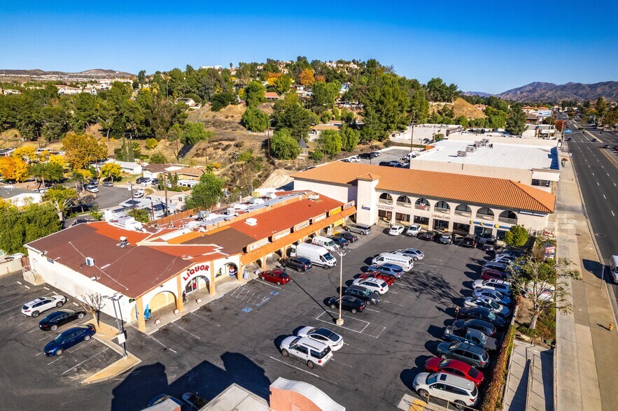 More Photos Of 18909-18941 Soledad Canyon Rd, Canyon Country Unknown For Lease