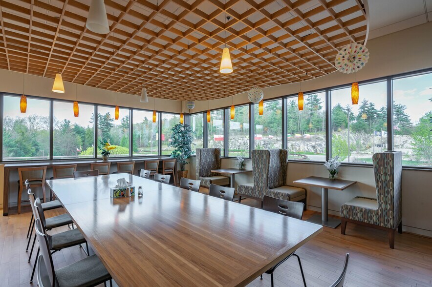 More Photos Of 6 Kitty Hawk Lndg, Londonderry Office For Sale
