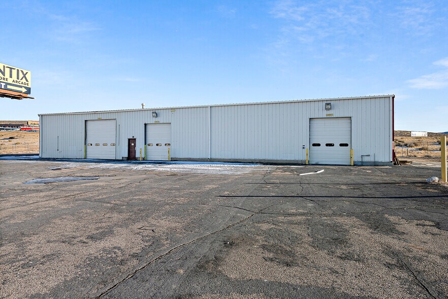 More Photos Of 71 Allegiance Cir, Evanston Warehouse For Lease