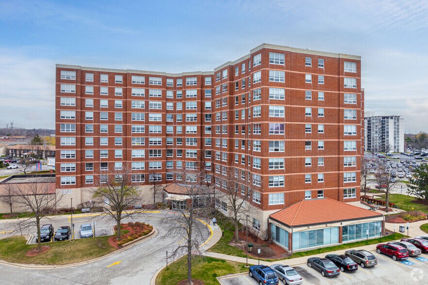 More Photos Of 8975 W Golf Rd, Niles Apartments For Lease