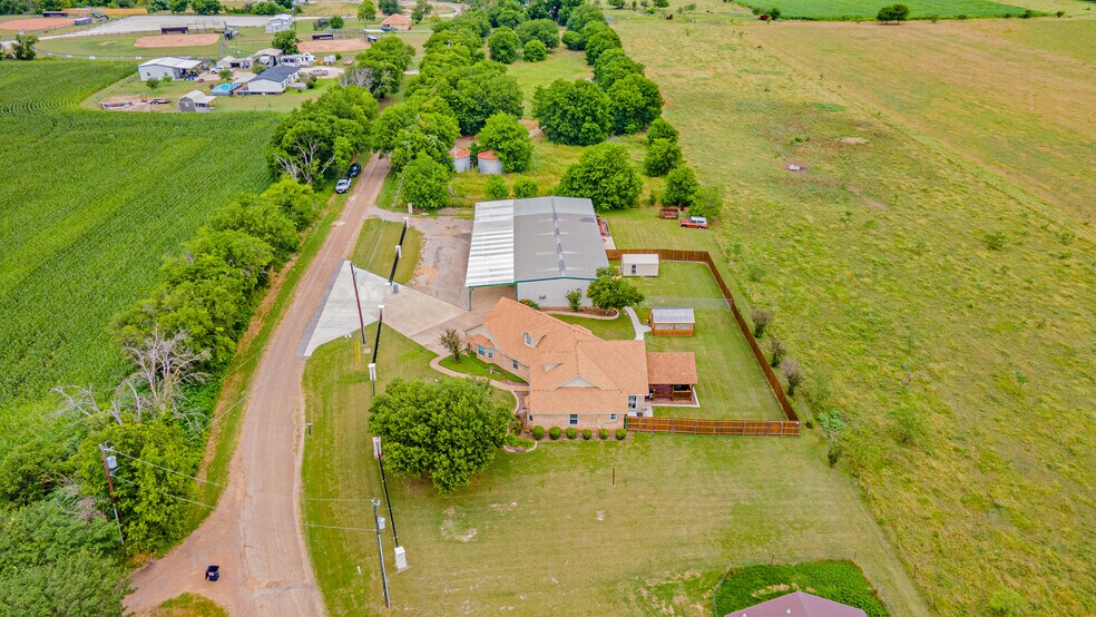 More Photos Of 414 County Road 437, Eddy Service For Sale