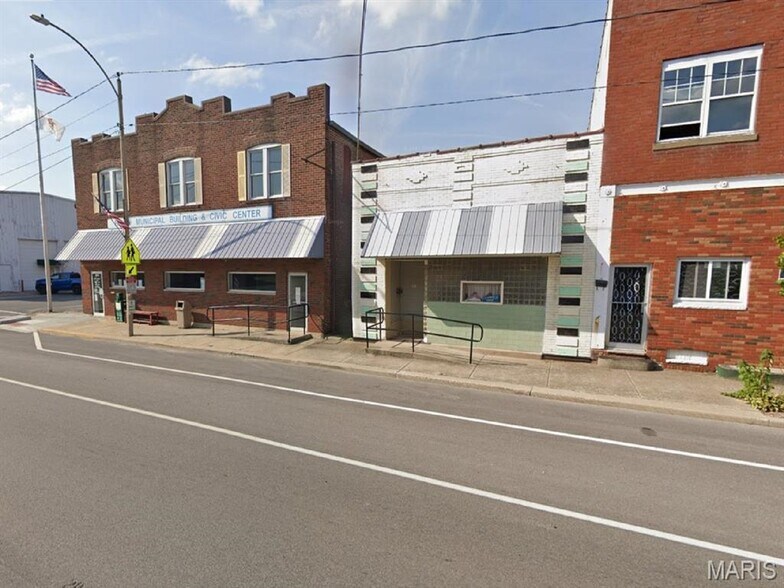 More Photos Of 205 E Central Ave, Benld General Retail For Sale