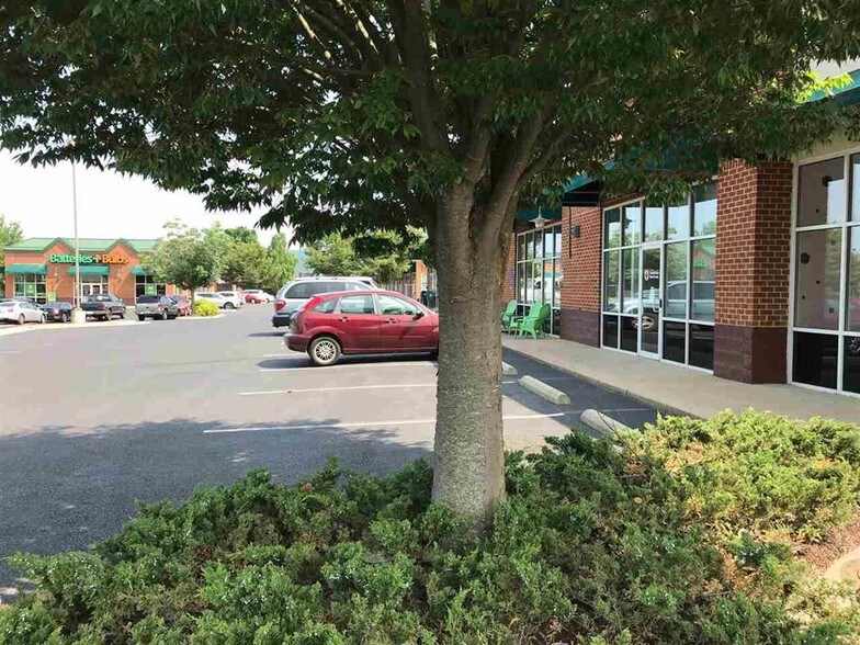 More Photos Of 109-125 Lucy Ln, Waynesboro General Retail For Sale