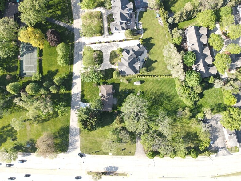 More Photos Of 127 W Lake St, Bloomingdale Fast Food For Sale