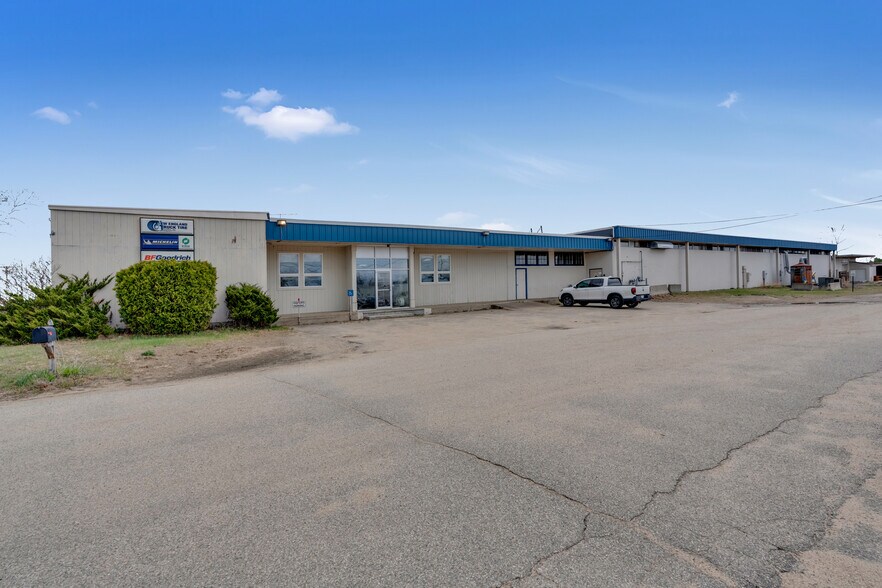 Primary Photo Of 38 Rainbow Ln, Sanford Warehouse For Sale