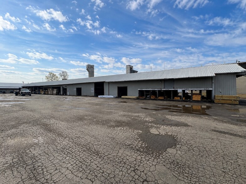 More Photos Of 529-531 Erie W blvd, Rome Industrial For Sale