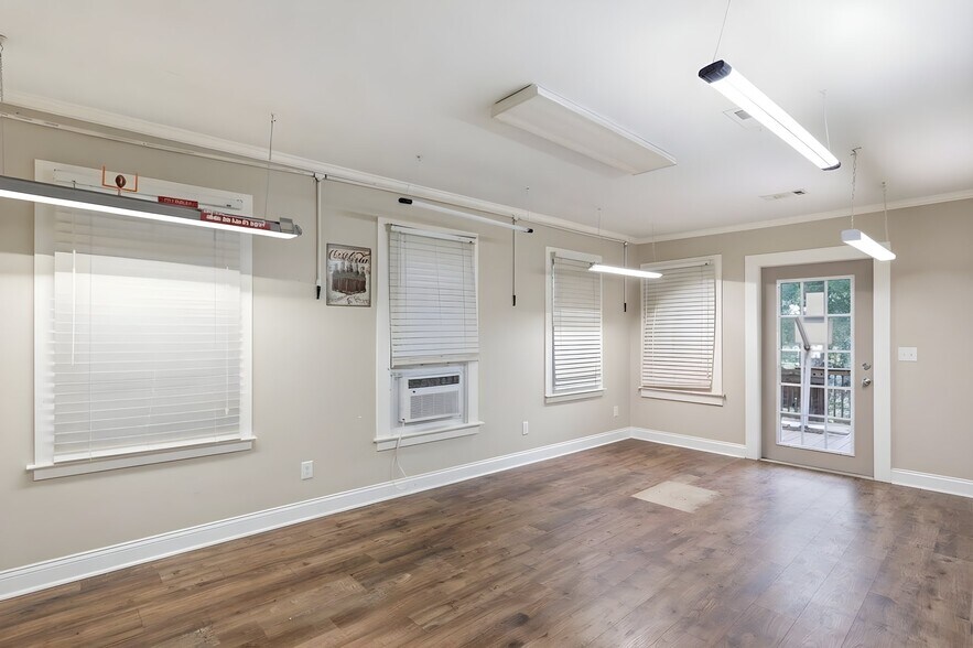More Photos Of 3365 Thompson Bridge Rd, Gainesville Freestanding For Sale