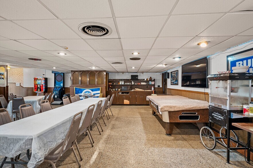 More Photos Of W11466 US Hwy 8, Dunbar Restaurant For Sale