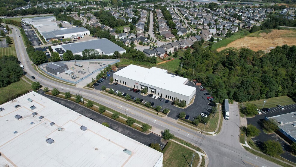 More Photos Of 2380 Fortune Dr, Lexington Light Manufacturing For Lease