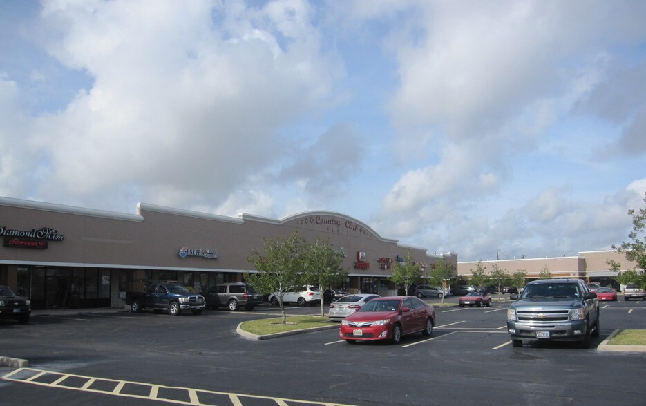More Photos Of 2514-2550 E Broadway St, Pearland Unknown For Lease
