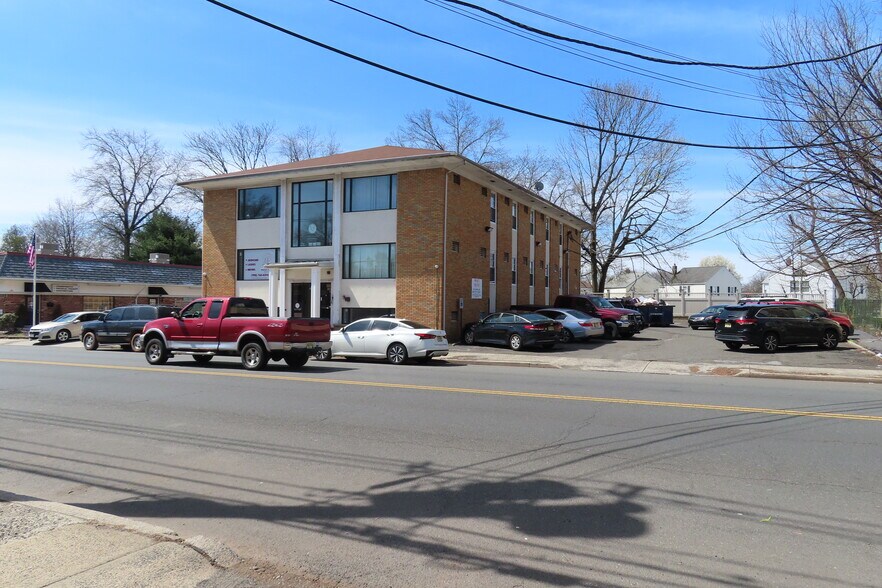 More Photos Of 420 Chestnut St, Union Township Medical For Lease