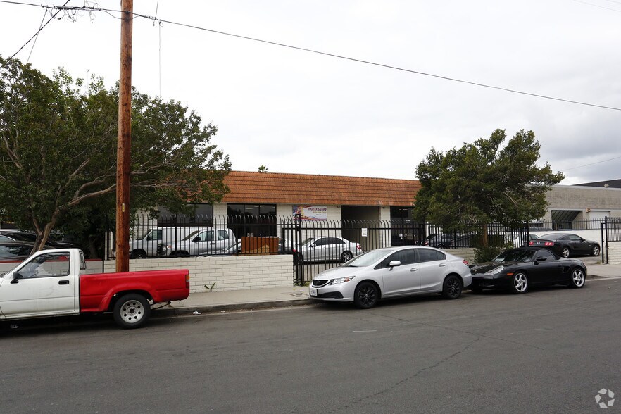 More Photos Of 16140 Valerio St, Van Nuys Warehouse For Sale