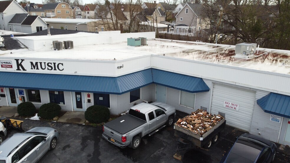 More Photos Of 1155 Mohawk St, Utica Storefront For Lease