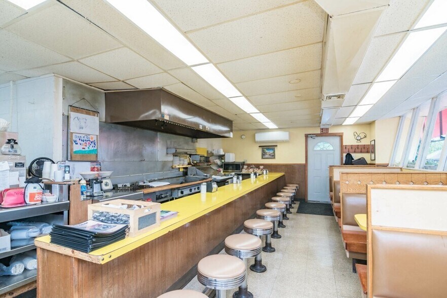 More Photos Of 7 Avenue A, Turners Falls Restaurant For Sale