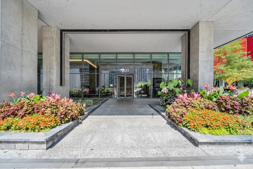 More Photos Of 200 E Illinois St, Chicago Apartments For Sale